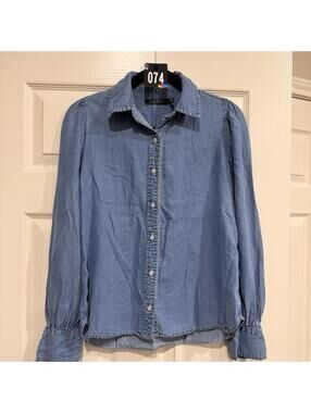 #74 LAUREN RALPH LAUREN Chambray Button up top blouse sz. petite small